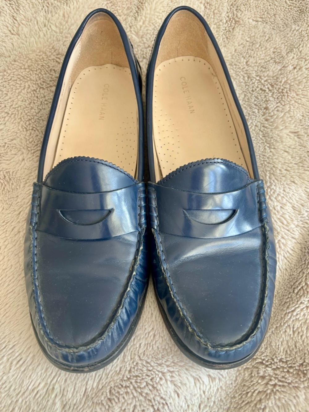 GORGEOUS COLE HAAN navy blue Y2K penny loafers Sz 9.5 Style W01006
